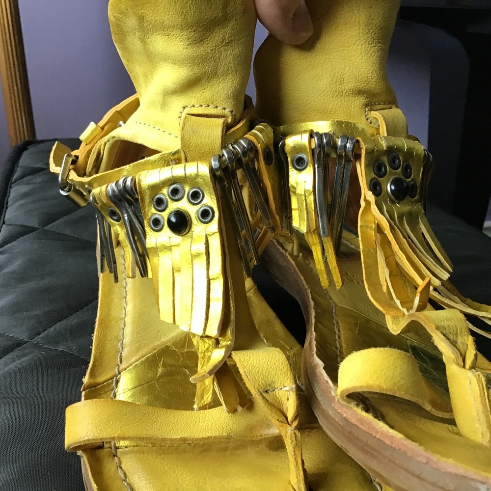 AS98 Sandals